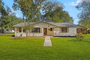 703 Austin St, Columbus, TX 78934 - Photo 1