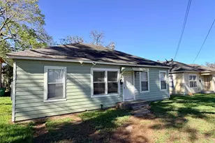 502 W Third St, Brenham, TX 77833 - Photo 2