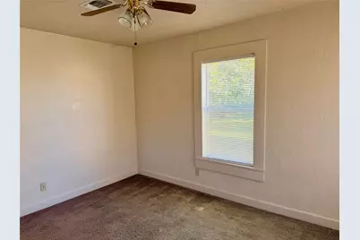 502 W Third Street, Brenham, TX 77833 - Photo 10