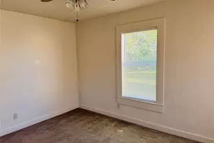 502 W Third St, Brenham, TX 77833 - Photo 10