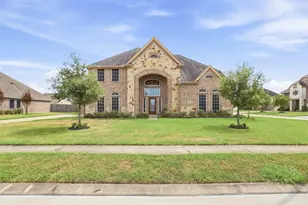 4002 Broadmoor Dr, Mont Belvieu, TX 77523 - Photo 1
