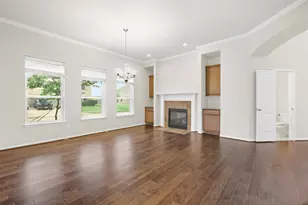 4002 Broadmoor Dr, Mont Belvieu, TX 77523 - Photo 16