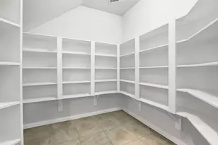 4002 Broadmoor Dr, Mont Belvieu, TX 77523 - Photo 24