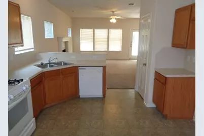 205 Maple Lane, Conroe, TX 77304 - Photo 6