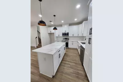 650 Everett St Unit B, Conroe, TX 77301 - Photo 4