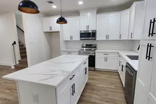 650 Everett St, Conroe, TX 77301 - Photo 4