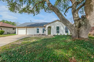 15226 E Hutchinson Cir, Houston, TX 77071 - Photo 1