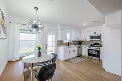 15226 E Hutchinson Circle, Houston, TX 77071 - Photo 10