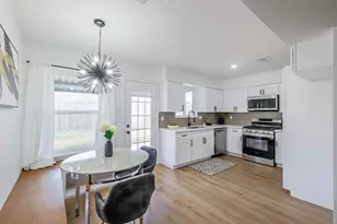 15226 E Hutchinson Cir, Houston, TX 77071 - Photo 10