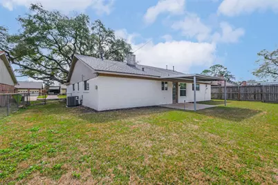 15226 E Hutchinson Circle, Houston, TX 77071 - Photo 36