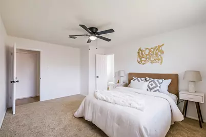 15226 E Hutchinson Circle, Houston, TX 77071 - Photo 22