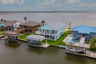 1303 Blue Heron St, Bayou Vista, TX 77563 - Photo 2