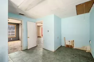 1039 W Cavalcade St, Houston, TX 77009 - Photo 2
