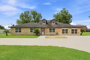 5930 County Rd 396, Alvin, TX 77511 - Photo 2