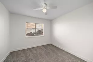 12506 Jaguar Dr, Houston, TX 77477 - Photo 6