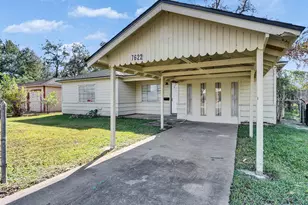7622 S Hall St, Houston, TX 77028 - Photo 1