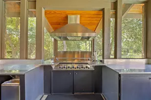 603 W Friar Tuck Ln, Houston, TX 77024 - Photo 22