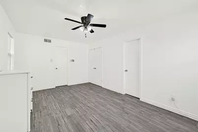 11878 Fairpoint Drive, Houston, TX 77099 - Photo 10