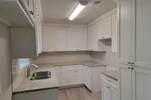 1211 Crestmont St, Wharton, TX 77488 - Photo 2