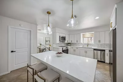 11418 Ash Creek Drive, Houston, TX 77043 - Photo 10