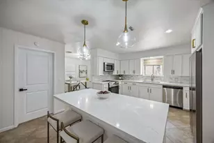 11418 Ash Creek Dr, Houston, TX 77043 - Photo 10
