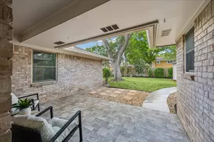 11418 Ash Creek Dr, Houston, TX 77043 - Photo 26
