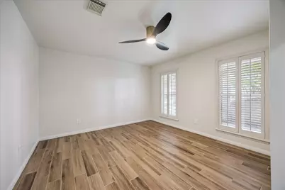 11418 Ash Creek Drive, Houston, TX 77043 - Photo 22