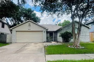 6406 Bayou Crest Dr, Houston, TX 77088 - Photo 1