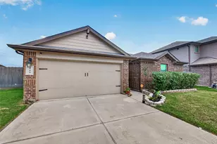 811 Petunia Falls Ln, Rosharon, TX 77583 - Photo 6