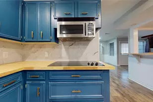 8103 Wycomb Dr, Houston, TX 77070 - Photo 10