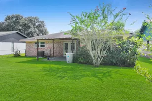 1438 W Palm Dr, Winnie, TX 77665 - Photo 6