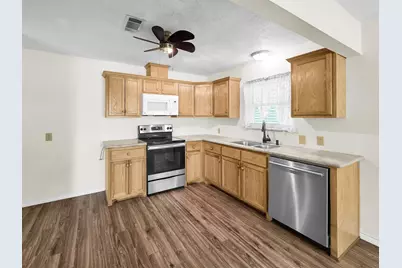 1438 W Palm Drive, Winnie, TX 77665 - Photo 16