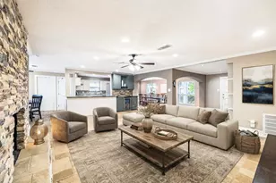12518 Hazelwood Ln, Houston, TX 77077 - Photo 8