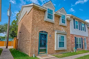 1911 Sherwood Forest St, Houston, TX 77043 - Photo 2