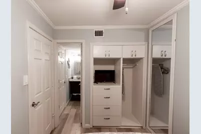 6102 Seawall Boulevard #212B, Galveston, TX 77551 - Photo 10