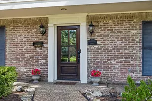 13926 Perthshire Rd, Houston, TX 77079 - Photo 4