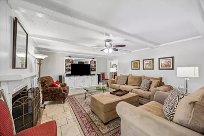 13926 Perthshire Road, Houston, TX 77079 - Photo 10