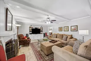 13926 Perthshire Rd, Houston, TX 77079 - Photo 10