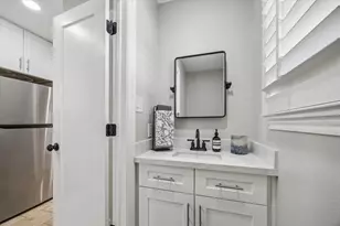 13926 Perthshire Rd, Houston, TX 77079 - Photo 20