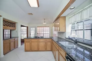 3411 Honeylocust Dr, Sugar Land, TX 77479 - Photo 6