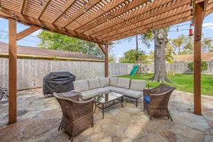 6546 Lindyann Ln, Houston, TX 77008 - Photo 26