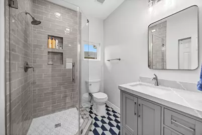 6546 Lindyann Lane, Houston, TX 77008 - Photo 24