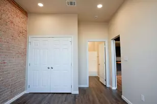 210 E Washington Ave, Navasota, TX 77868 - Photo 10