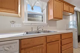 17707 Thicket Hollow Ln, Cypress, TX 77429 - Photo 16