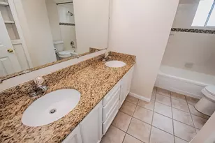 711 Voyager Dr, Houston, TX 77062 - Photo 22
