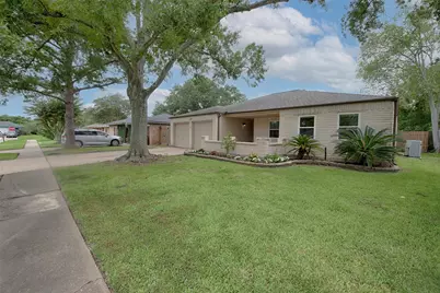 711 Voyager Drive, Houston, TX 77062 - Photo 4