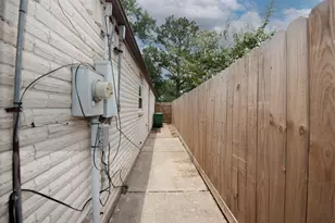 711 Voyager Dr, Houston, TX 77062 - Photo 34