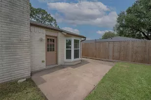 711 Voyager Dr, Houston, TX 77062 - Photo 32