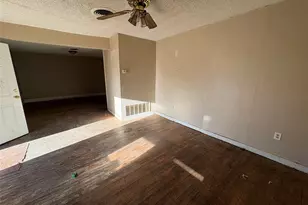 1009 Scurry St, Big Spring, TX 79720 - Photo 4