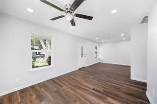 12611 S Coast Dr, Houston, TX 77047 - Photo 8